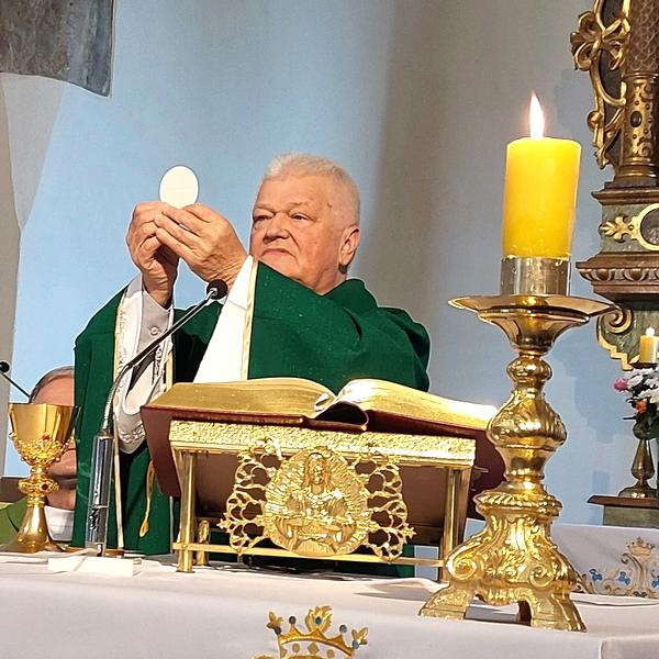 Symbolika krzyża gotyckiego